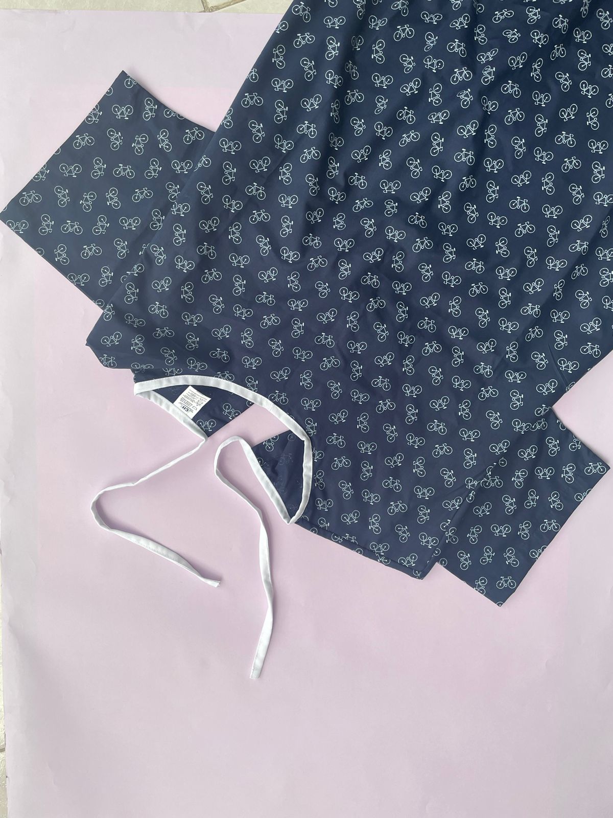 Camisón para Paciente con Estampados Bicicletas