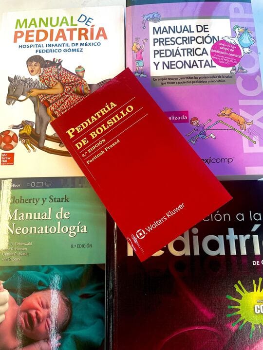 Explorando lo Esencial: Una Guía de Bolsillo para la Medicina Pediátrica por el Dr. Paritosh Prasad