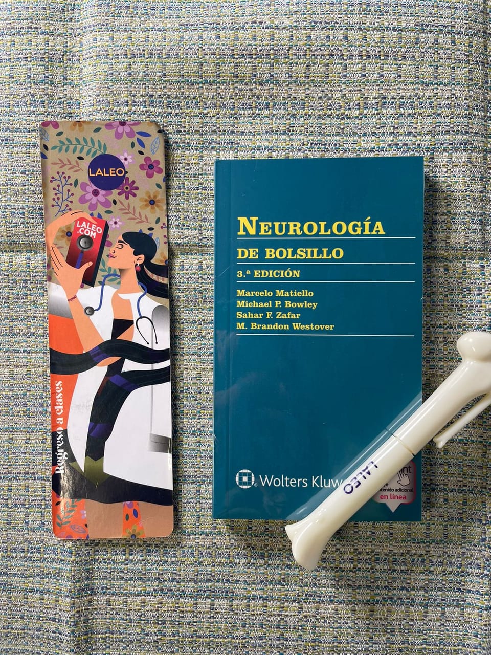 "Neurología de Bolsillo: Una Guía Práctica para Profesionales de la Salud"